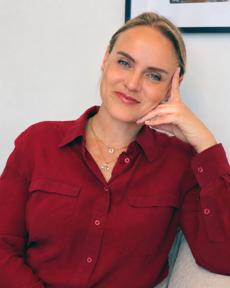 Lara is a Sexologist and Relationship coach, based in Nice, France.